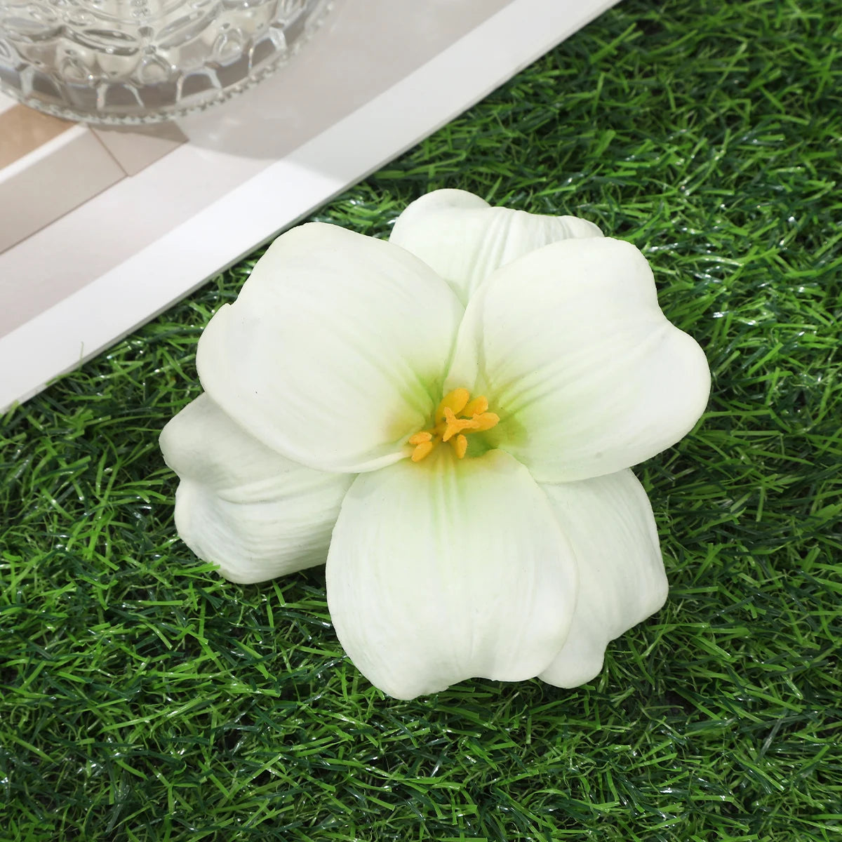 Leicht - stilvoll: Kleine Tulpenblumen-Haarspange für Sommer - Alltag