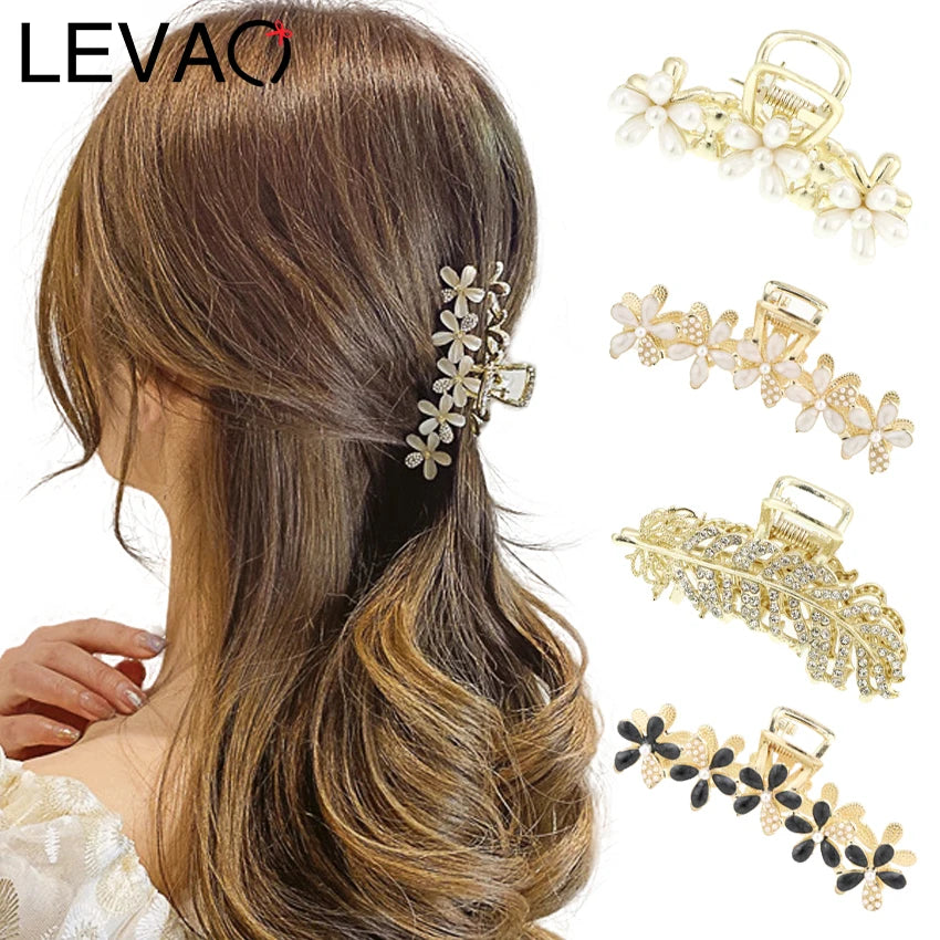 Elegante Strass-Haar Klaue mit floralem Metall-Design – stilvoll - robust