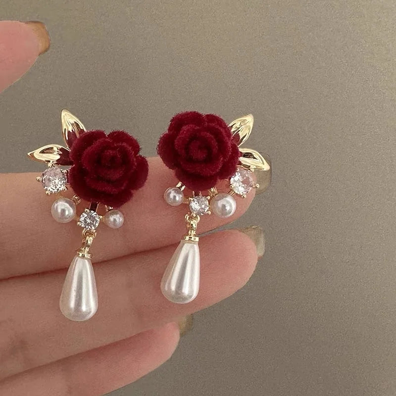 Elegante Ohrstecker mit Perlen Imitation in Silber für Frauen