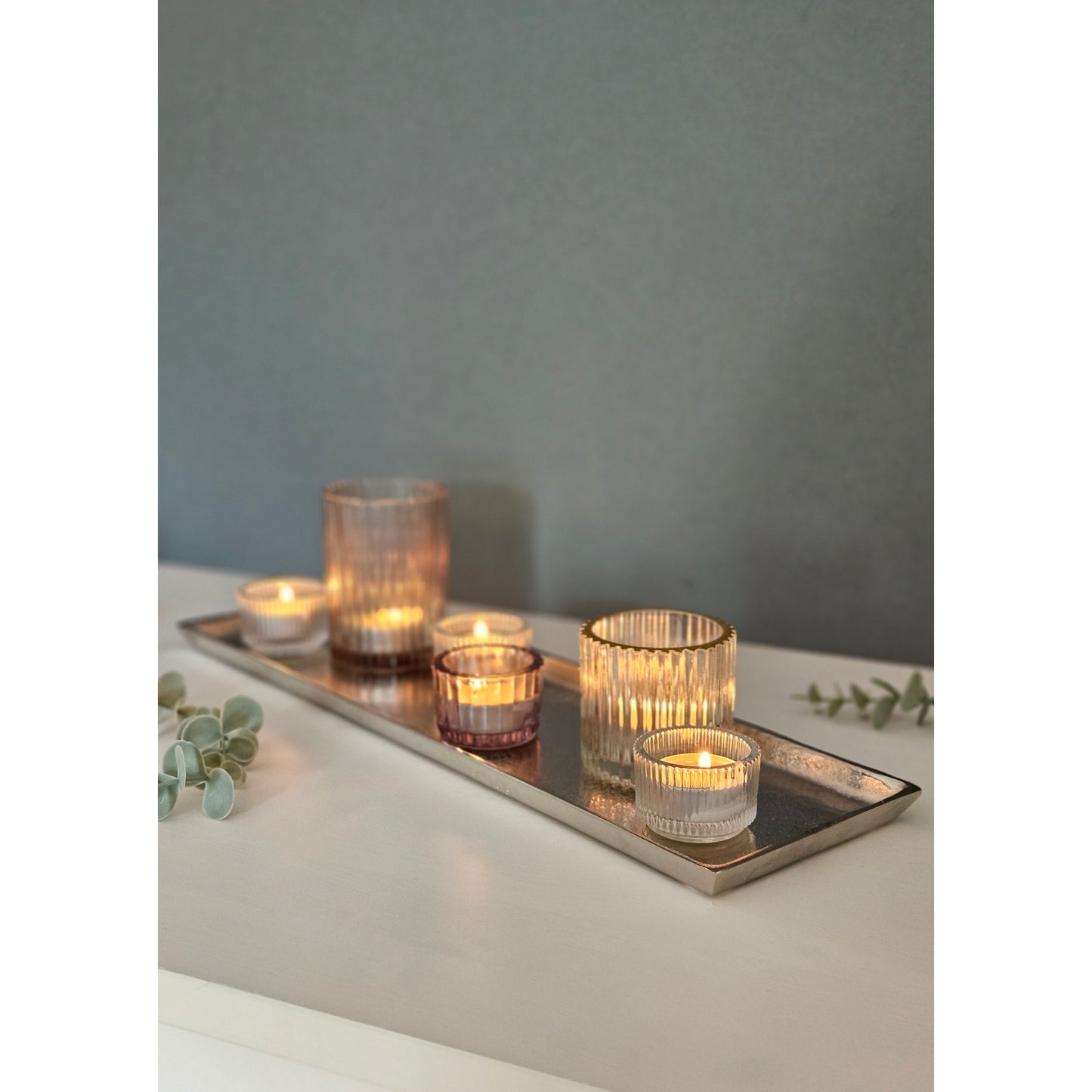 Elegantes silbernes Dekotablett aus Aluminium 44x13 cm