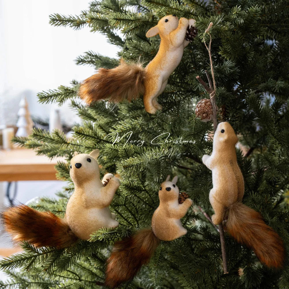 Künstlicher Eichhörnchen-Anhänger für Weihnachtsbaum & Dekoration