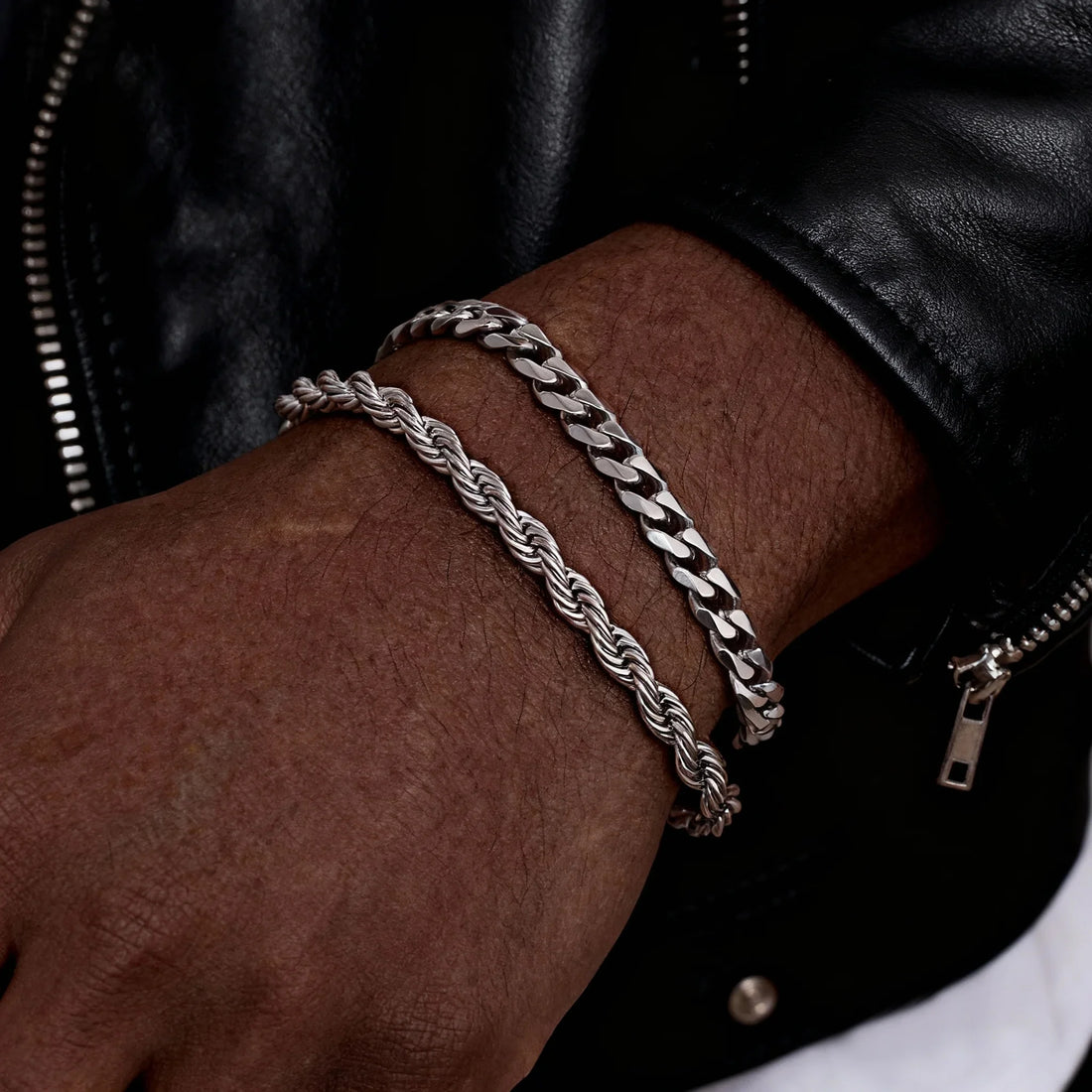 Markante Akzente mit Herren Kettenarmbändern setzen