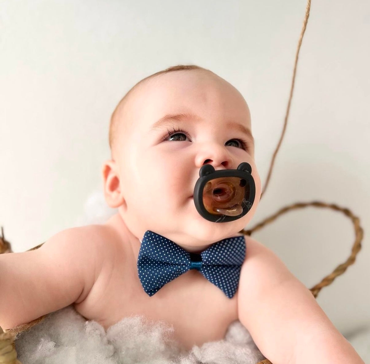 Beruhigender Schnuller mit Tag und Nacht Design für Babys