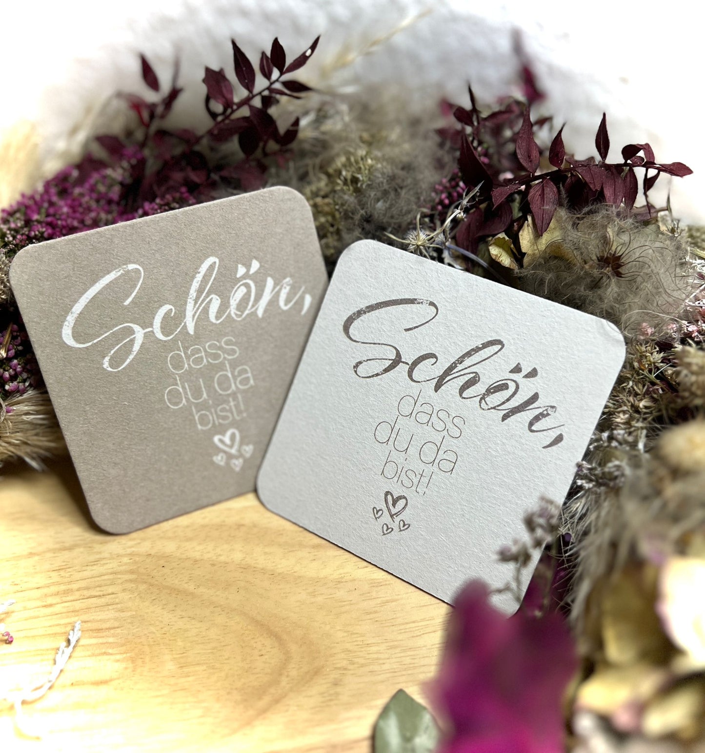 50 Bierdeckel Schön dass du da bist quadratisch Mocca Braun