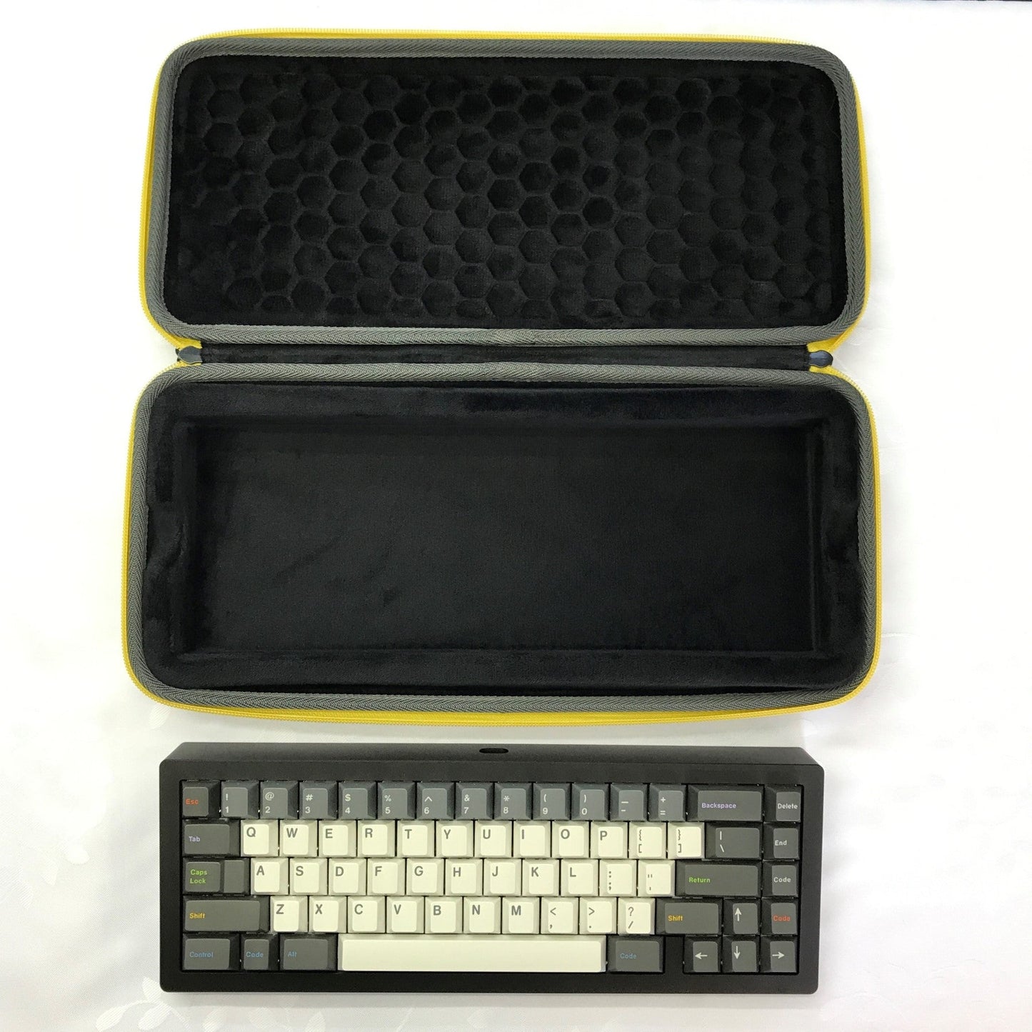Praktisches Keyboard Transportcase für 60 und 65 Prozent Keyboards
