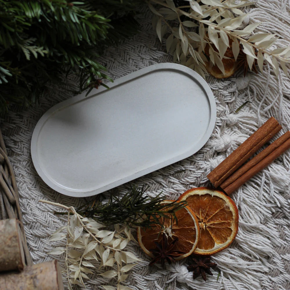 Handgefertigter Beton Untersetzer Oval modern und zeitlos-Verdancia