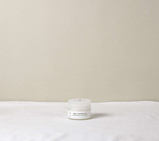 Intensive Tages und Nachtcreme für 24 Stunden Feuchtigkeit