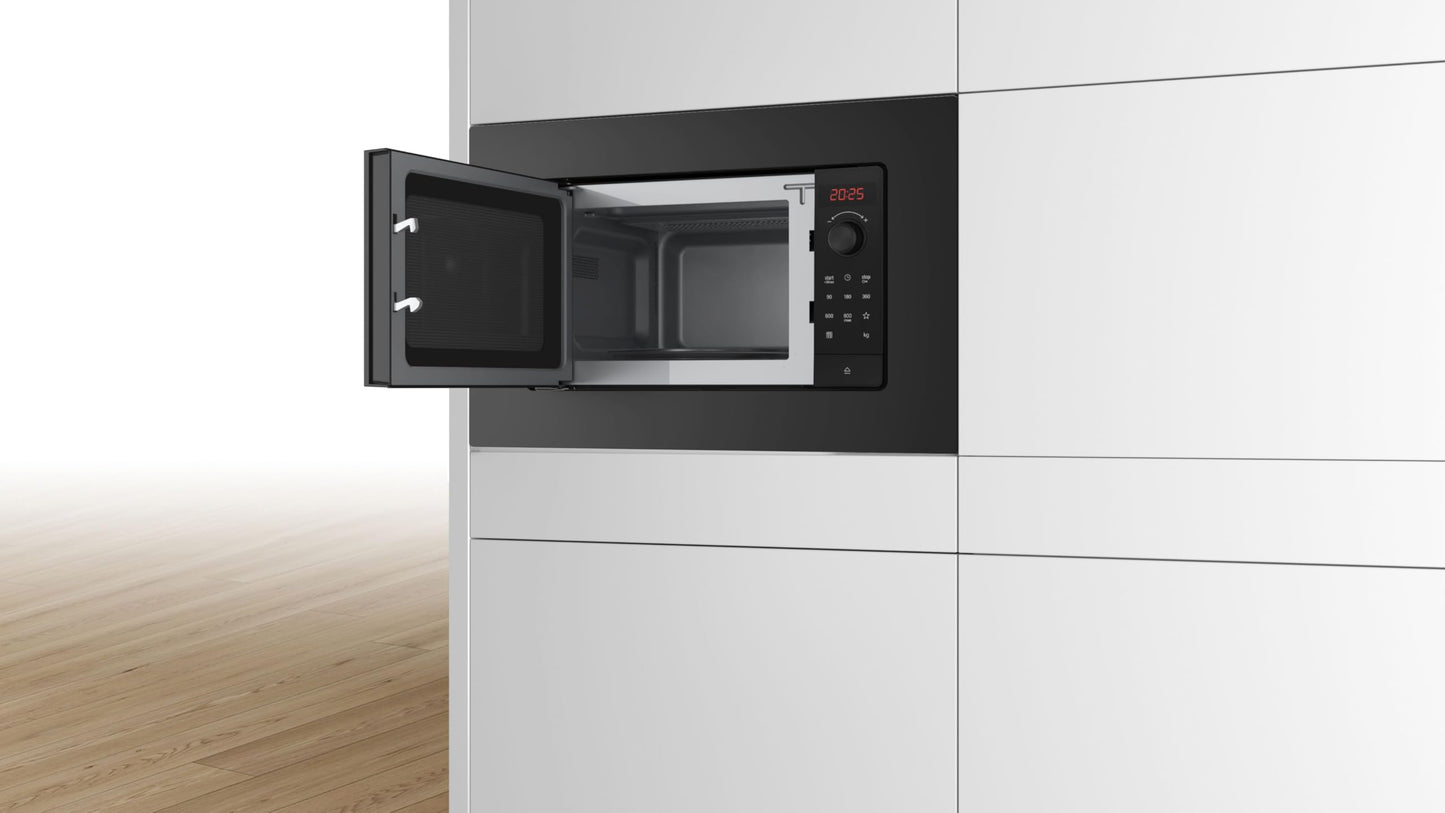 Bosch BFL623MB4 Serie 2 Einbau-Mikrowelle, 38 x 60 cm, 20 L, 800W, AutoPilot 7 Programme, QuickStart, LED-Display, hydrolytische Reinigung, Schwarzglas