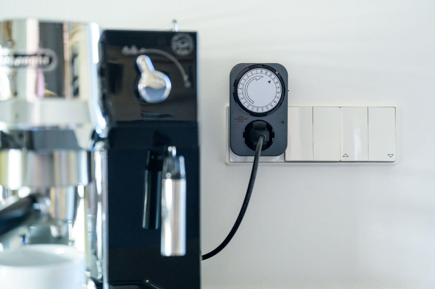 Mechanische Zeitschaltuhr Tages Timer Steckdose Beruehrungsschutz