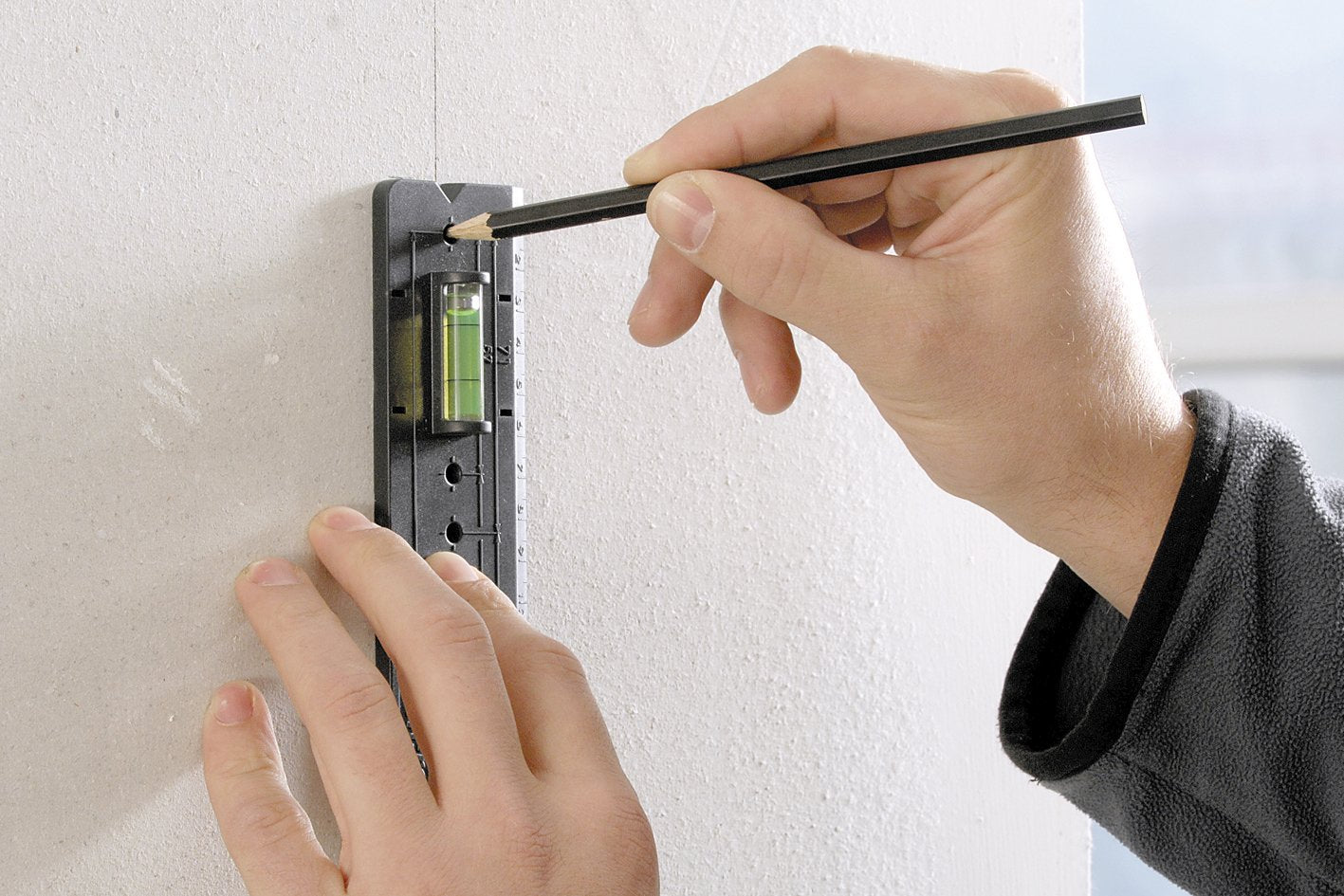 Wolfcraft Schablone für präzise Hohlwanddosen Installation Bohrhilfe