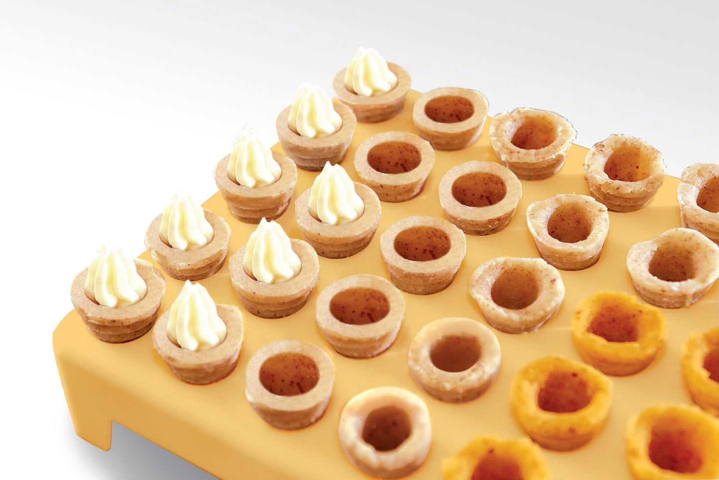 Backform fuer gefuelltes Gebaeck Bienenkoerbchen