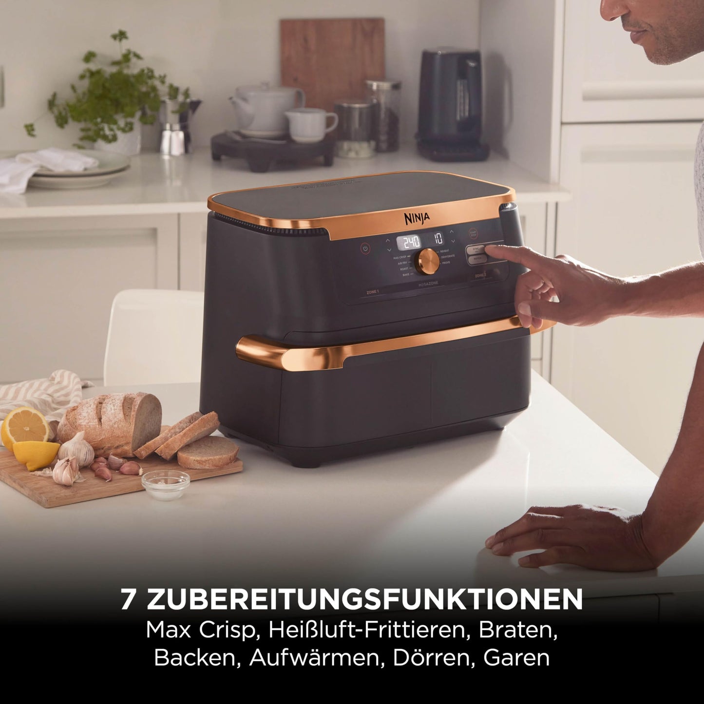 Ninja Foodi FlexDrawer Dual Zone Heißluftfritteuse, Air fryer mit 10,4-Fach und herausnehmbarem Trenner, Antihaftbeschichtung, spülmaschinenfester Korb, 7-in-1, Schwarz & Kupfer, AF500EUCP