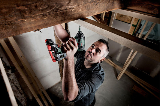 metabo Akku-Schlagschrauber SSD 18 LTX 200 BL - 18 V bürstenlos, CAS, 200 Nm Drehmoment, 1/4" Innensechskant, 2.900 /min Drehzahl, 12 Stufen - Kompakt & leistungsstark - Inkl. Gürtelhaken und metaBOX
