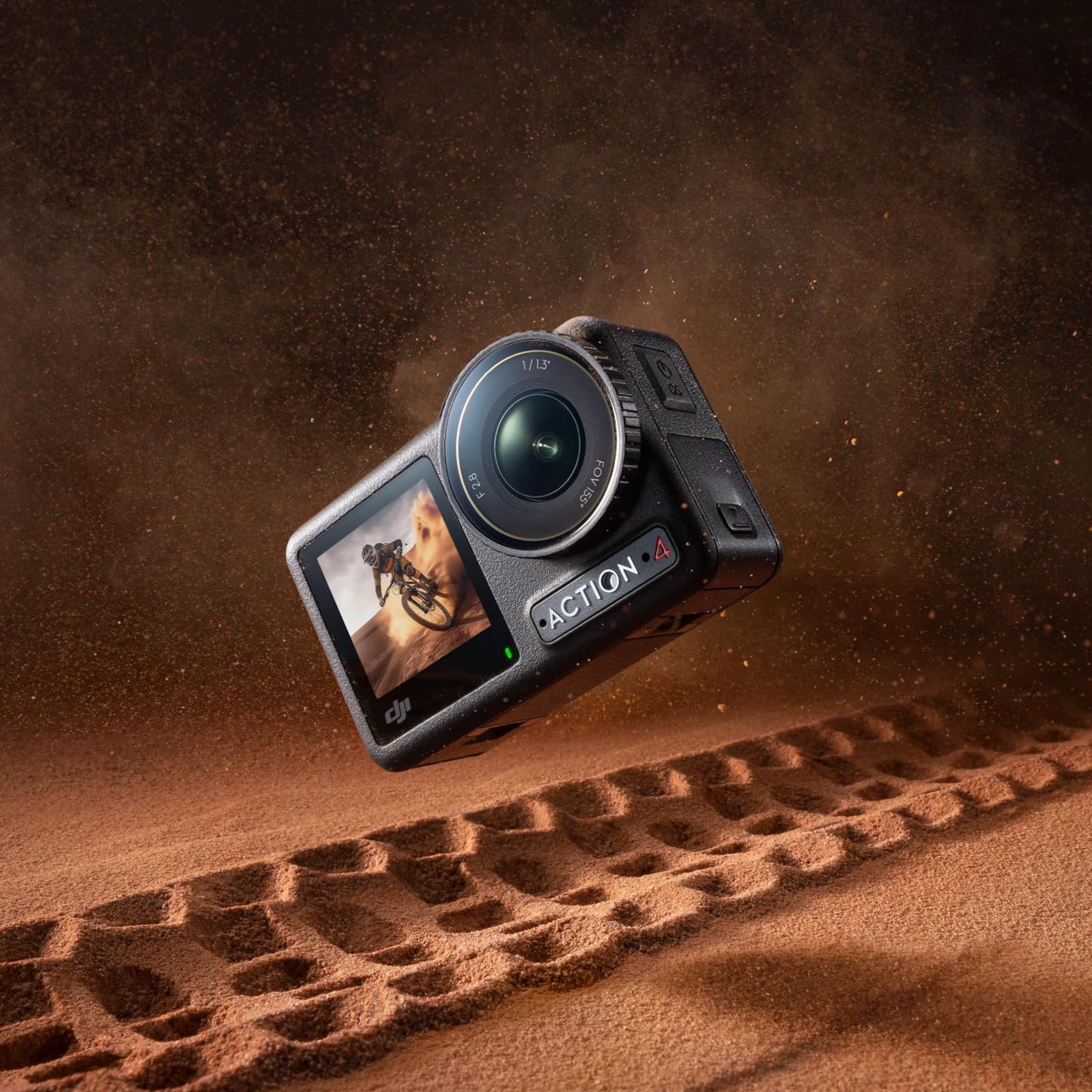 DJI Osmo Action 4 Essential-Combo, 4K/120fps Action Cam mit 1/1,3-Zoll-Sensor, Unterwasserkamera, Atemberaubende Low-Light-Aufnahmen, 10-Bit und D-Log M-Farbleistung, Langlebiger 1.770 mAh Akku