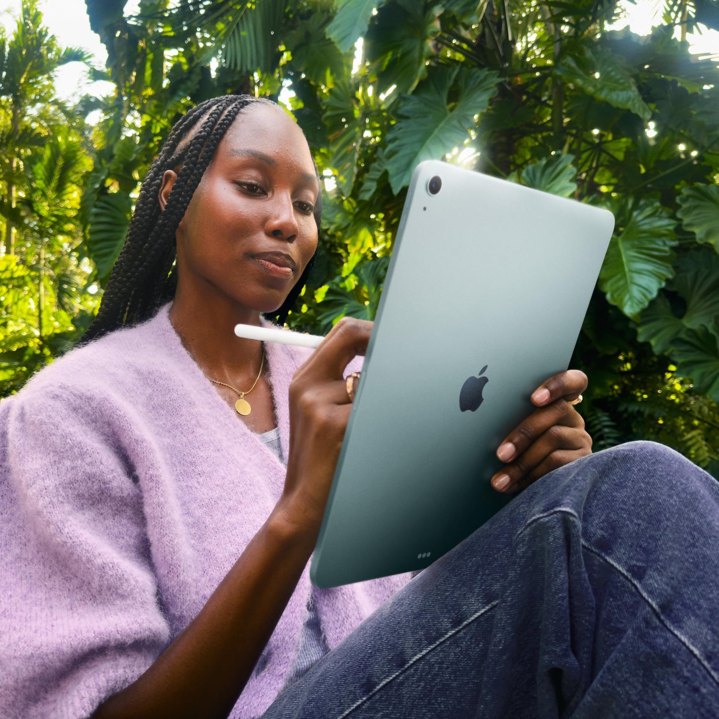 Apple iPad Air 13" mit M3 Chip: Apple Intelligence, Liquid Retina Display, 128 GB, 12 MP Frontkamera/Rückkamera, WLAN 6E + 5G Mobilfunk, Touch ID, Batterie für den ganzen Tag – Blau