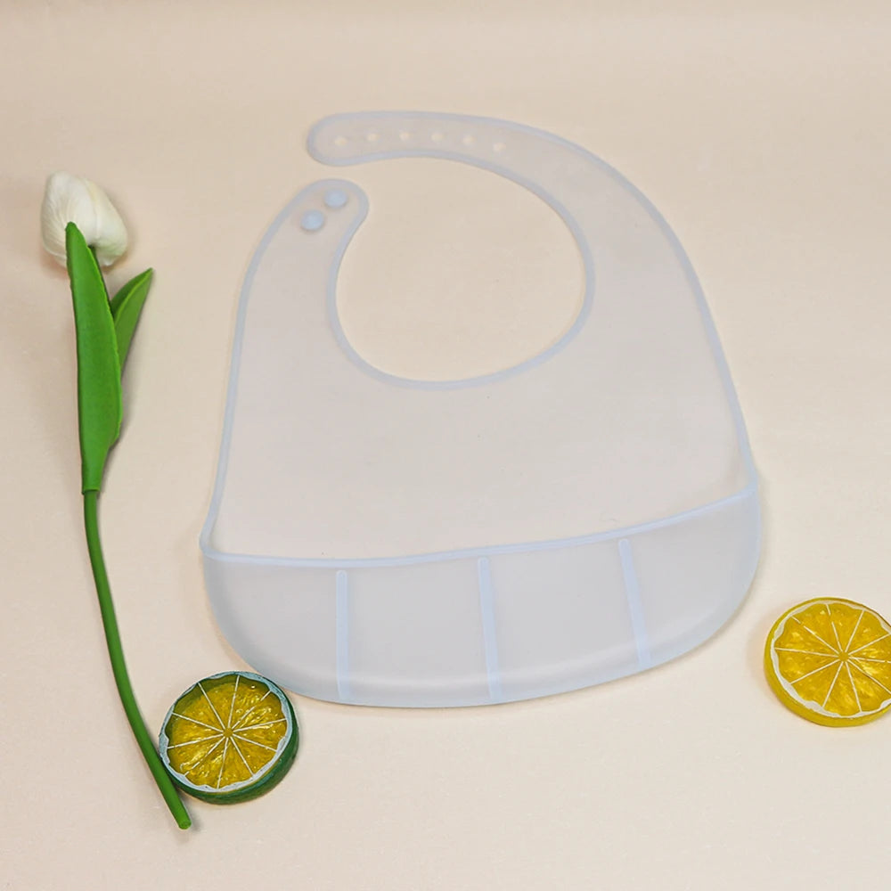 Verstellbares wasserdichtes Baby-Lätzchen aus weichem Silikon für Neugeborene