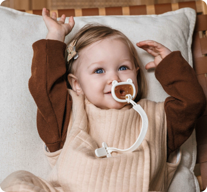 Beruhigender Schnuller mit Tag und Nacht Design für Babys