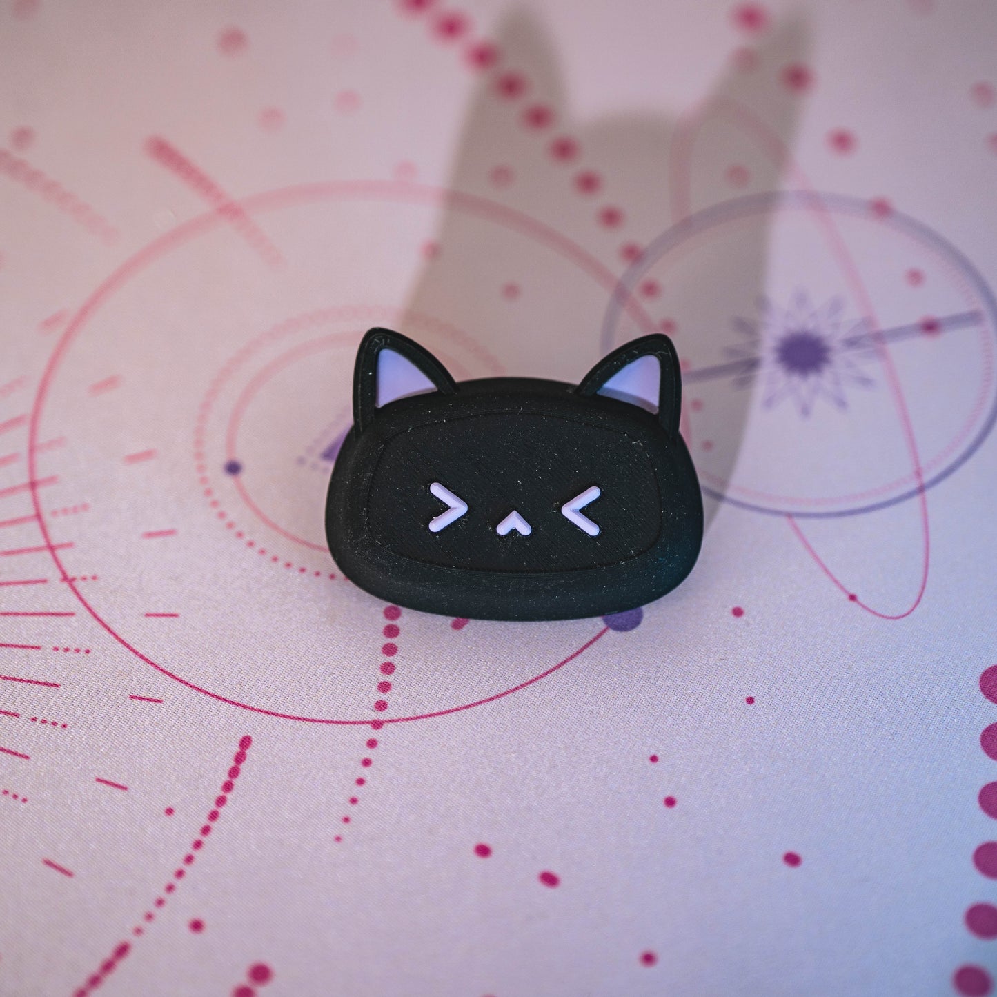 Personalisierbares Katzen-Accessoire für Kopfhörerständer