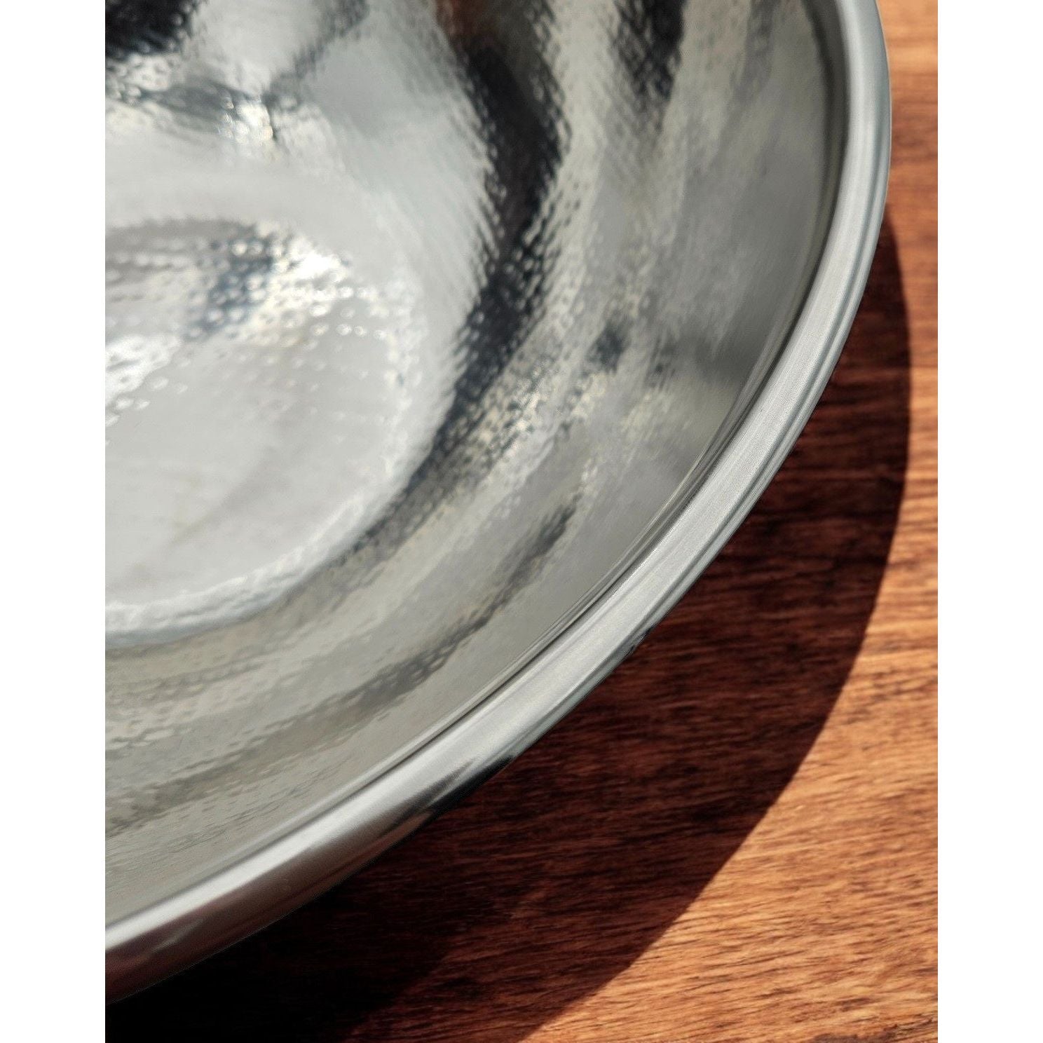 Runder Flaschenkühler aus Edelstahl mit Hammerschlagoptik