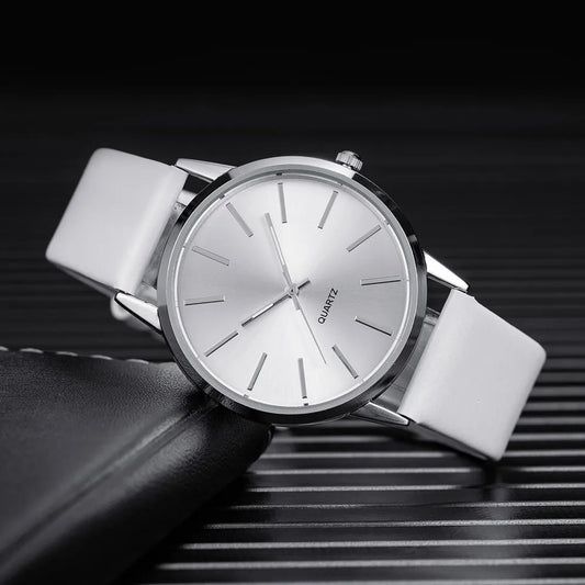 Elegante Quarzuhr mit braunem Lederband für Männer – Casual Stil 24cm