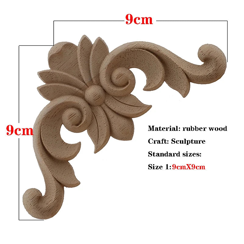 Handgeschnitzte Holzapplikation mit floralem Design