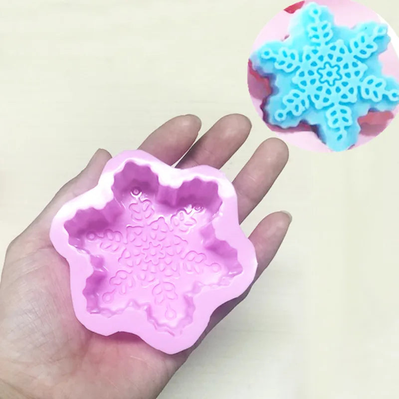 Weihnachtliche Schneeflocken Silikonform für Kerzen und Seifen DIY