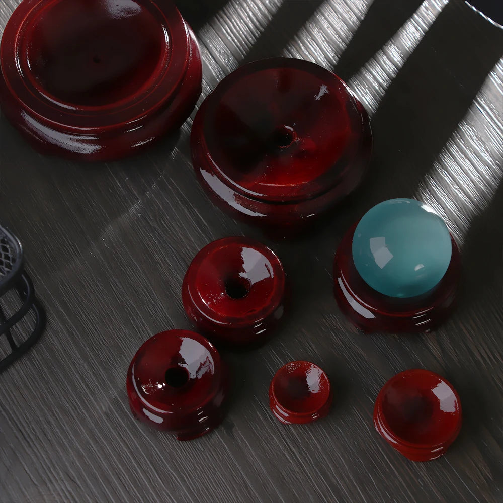 Moderner Holzhalter für Kristallkugeln mit einfacher Handhabung