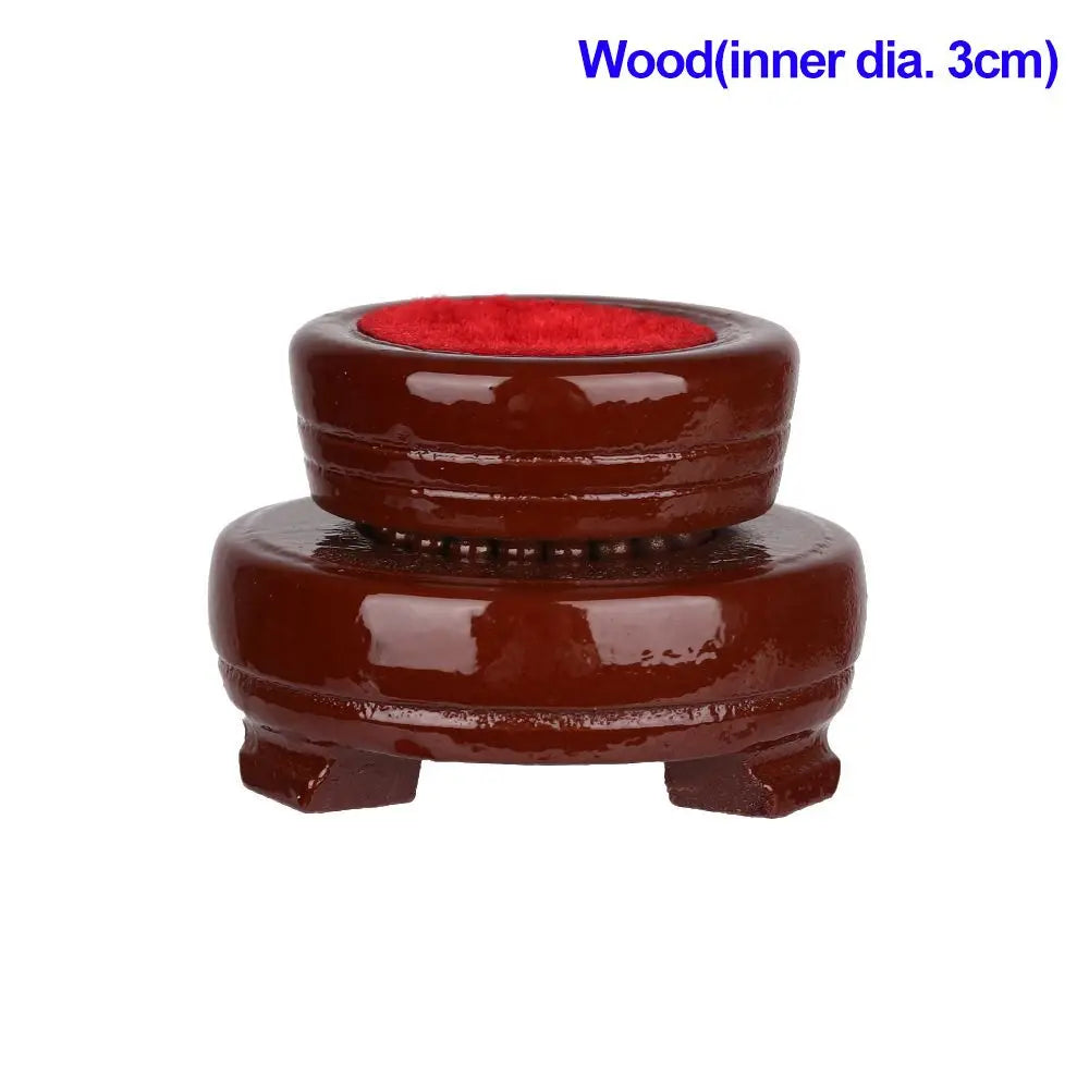 Moderner Holzhalter für Kristallkugeln mit einfacher Handhabung