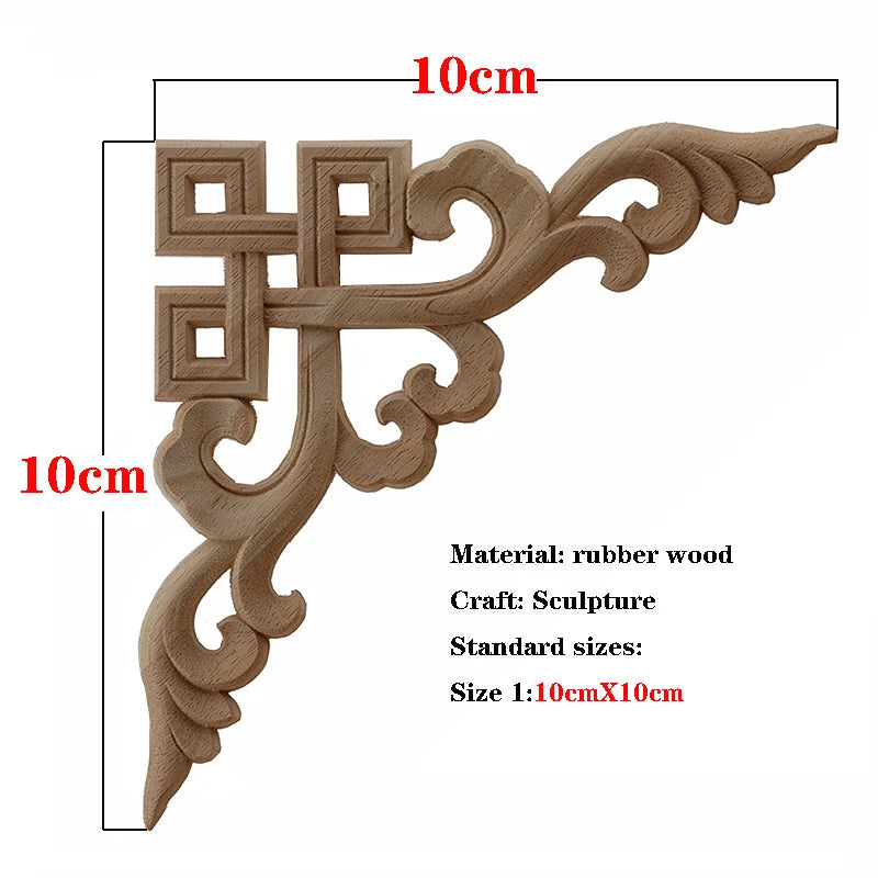 Handgeschnitzte Holzapplikation mit floralem Design