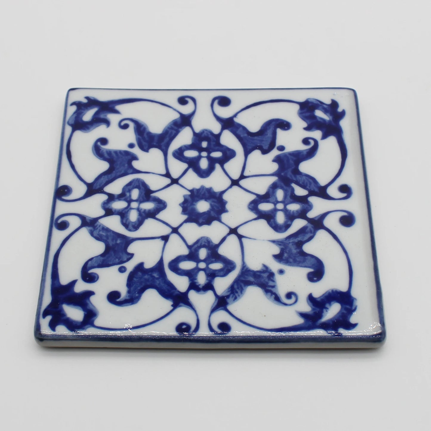 Dekorative quadratische Keramikuntersetzer 10x10 cm blau weiß