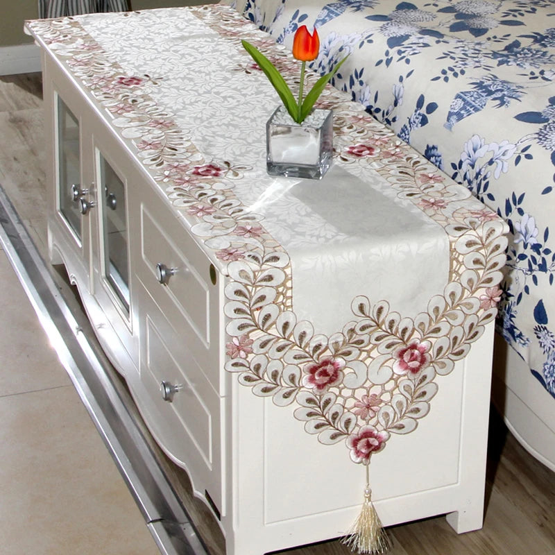 Vintage Blumenspitze Tischläufer/Tischdecke – Durchscheinende Gaze Deko Varianten