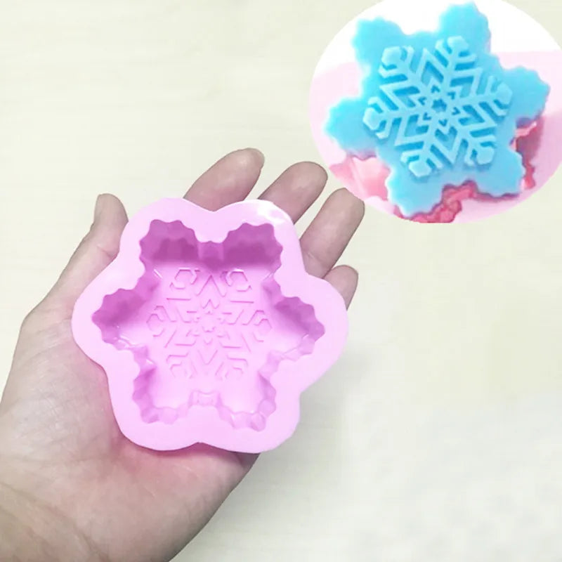 Weihnachtliche Schneeflocken Silikonform für Kerzen und Seifen DIY