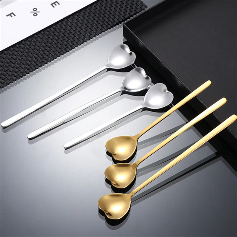 Herzförmiger Edelstahl-Löffel – stilvoll & langlebig, Silber/Gold, 13,5–17 cm