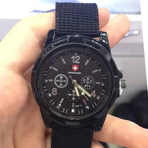 Sportliche Männer Quarzuhr mit Nylonband für Freizeit - Outdoor