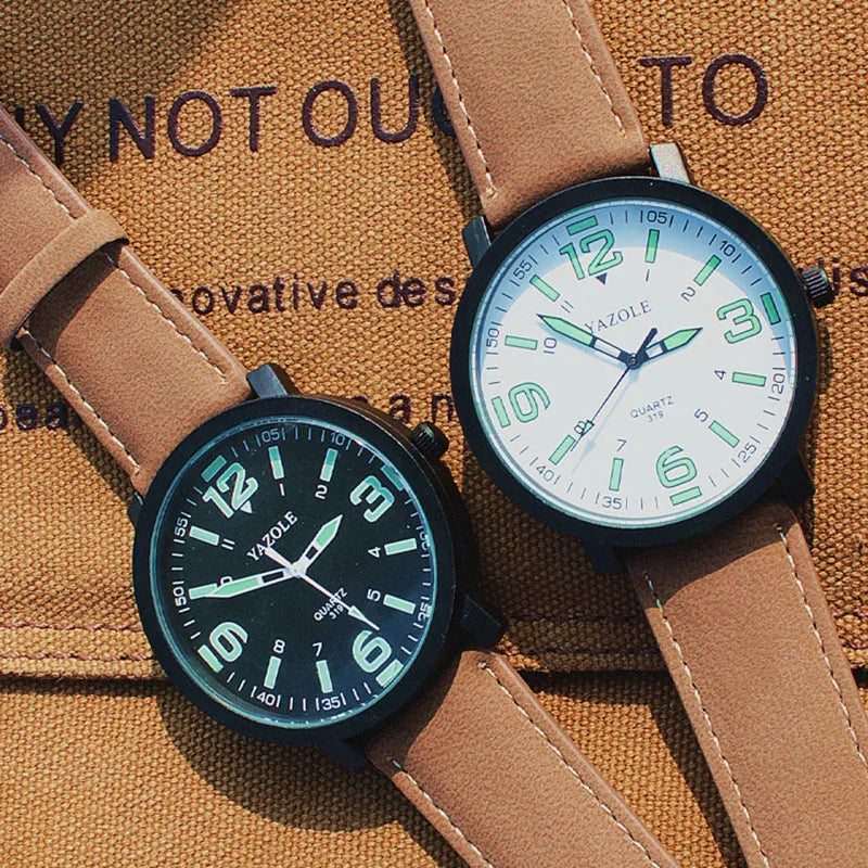 Leuchtende Herren Quarzuhr mit Lederband wasserdicht 3BAR