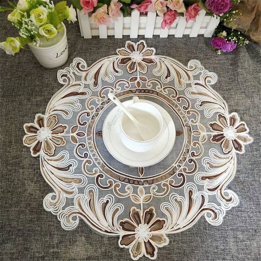 Elegantes Rundes Tischset mit Spitze Stickerei – Vielseitige Deko & Schutz