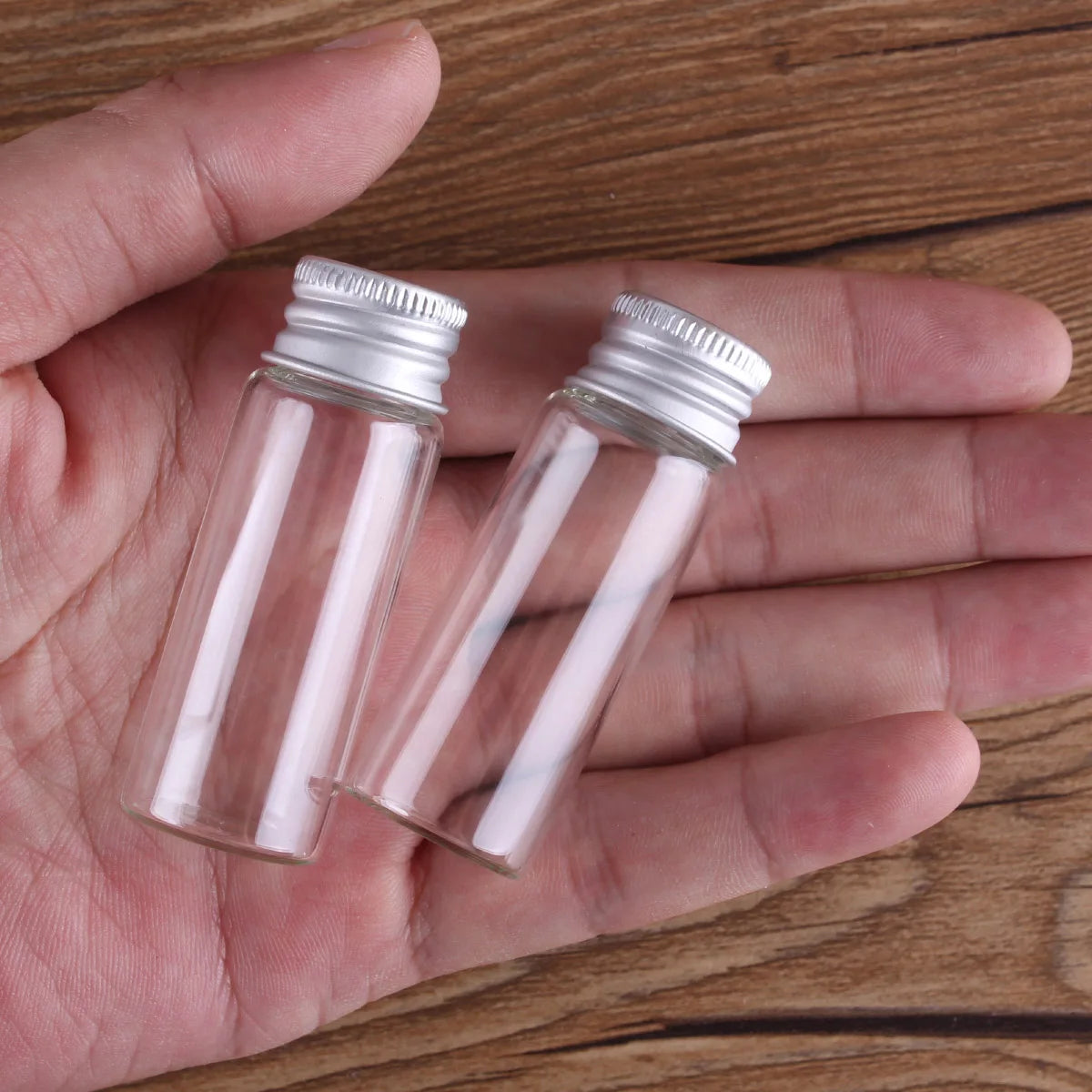 10 Stück Mini Glasflaschen mit Aluminiumdeckel 5 bis 30 ml in 9 Größen