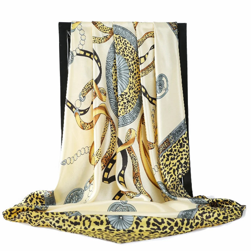Eleganter Damen Schal mit Druckmuster 90x90 cm vielseitig tragbar