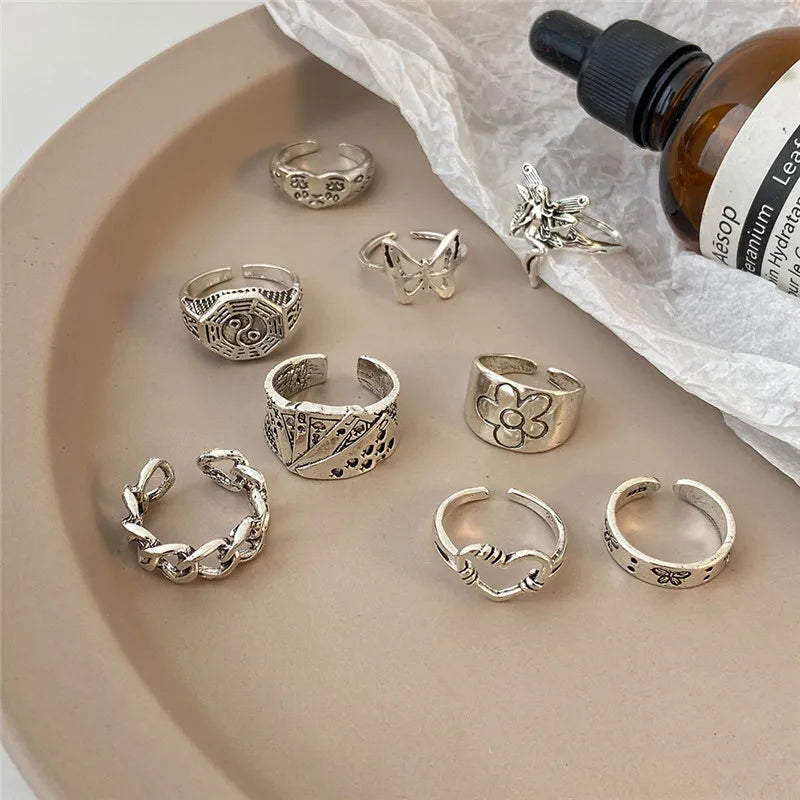 Vintage Silberfarbene Herzschmuck Ringe Set für Damen und Herren