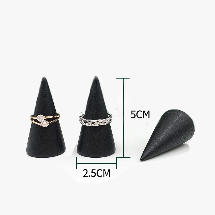 Vintage Ringhalter aus massivem Schwarzholz zur Schmuckaufbewahrung