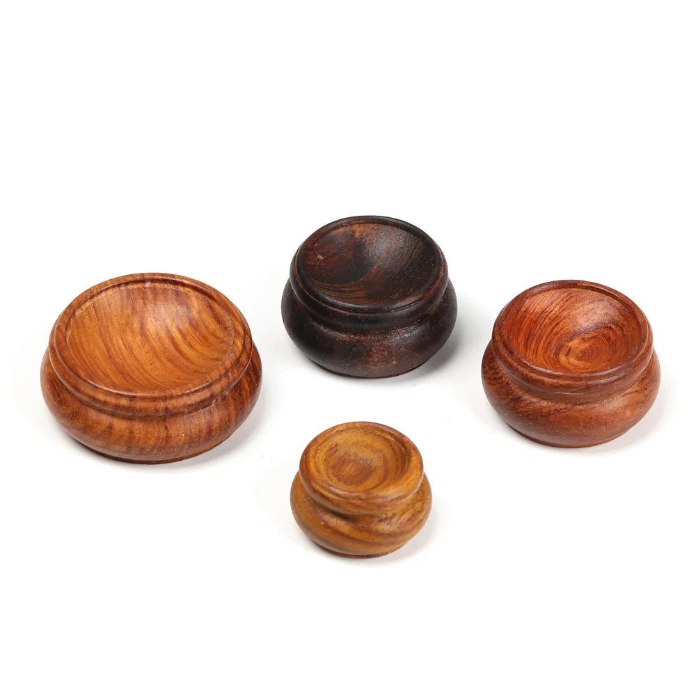 Moderner Holzhalter für Kristallkugeln mit einfacher Handhabung