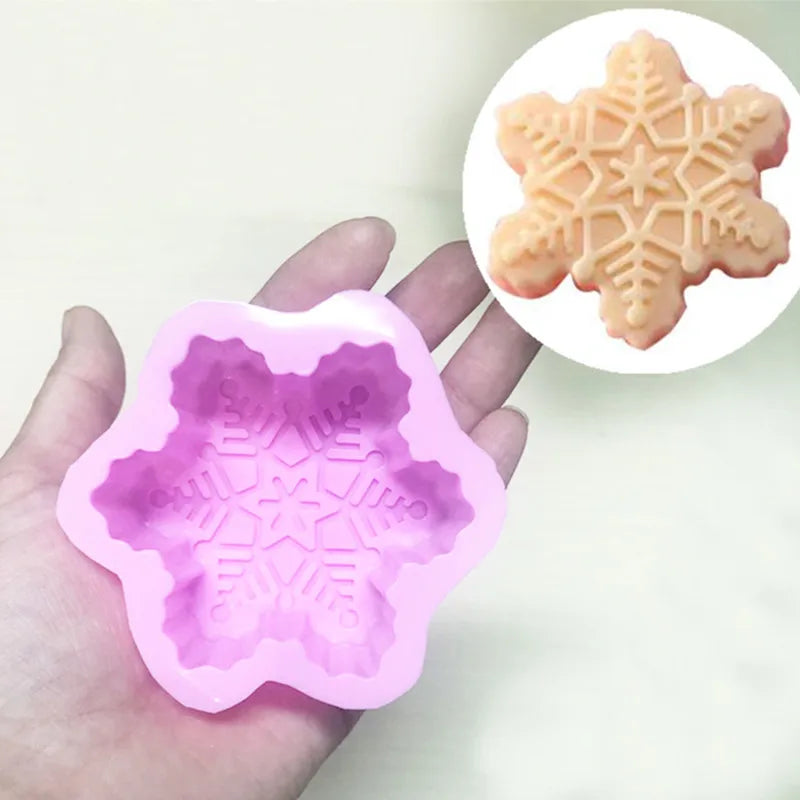 Weihnachtliche Schneeflocken Silikonform für Kerzen und Seifen DIY