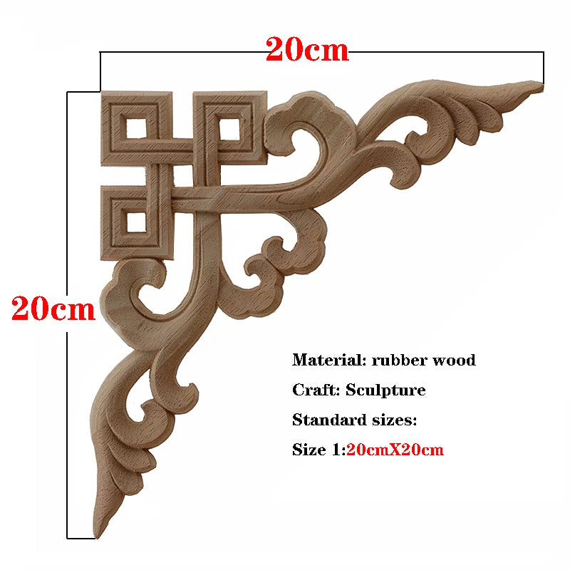 Handgeschnitzte Holzapplikation mit floralem Design