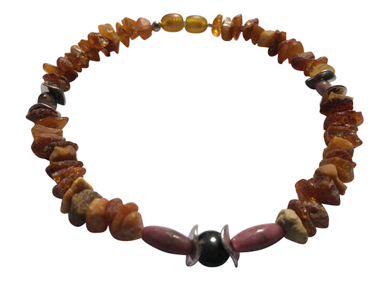 Bernsteinkette Hund mit Rhodonit Länge 26 Zentimeter