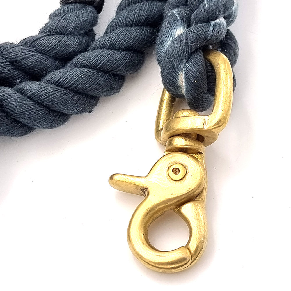 Gedrehte Baumwoll Hundeleine mit Messingkarabiner und Zubehörring