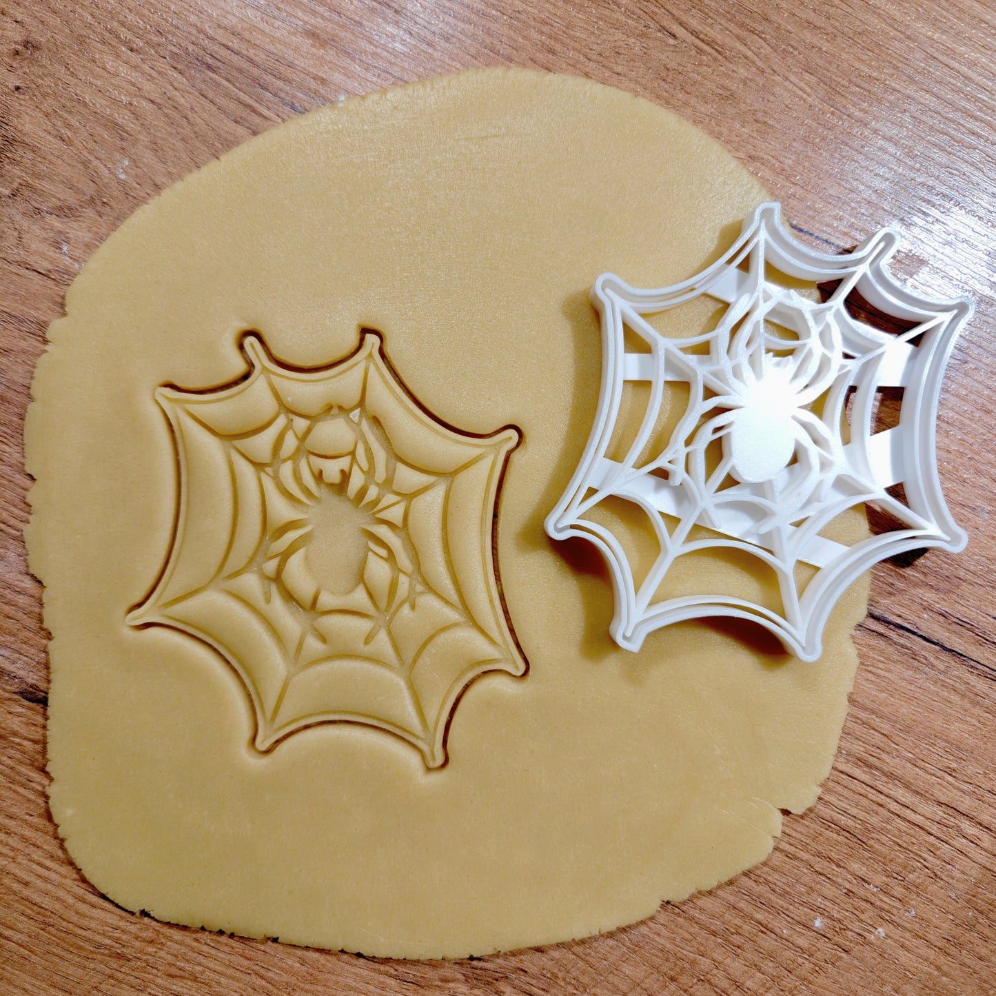 Halloween Keksausstecher Spinnennetz Ausstechform für Halloween