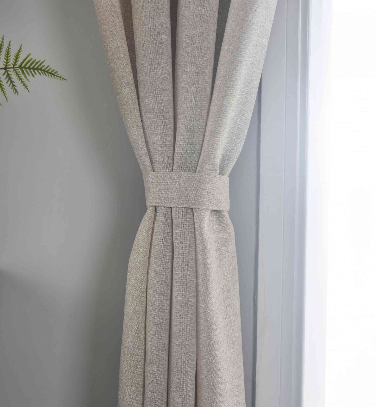 Halbtransparente Gardine mit Ösen »Leipzig« Kettenmuster lichtdurchlässig elegante Struktur 202450-gardinenbox.de