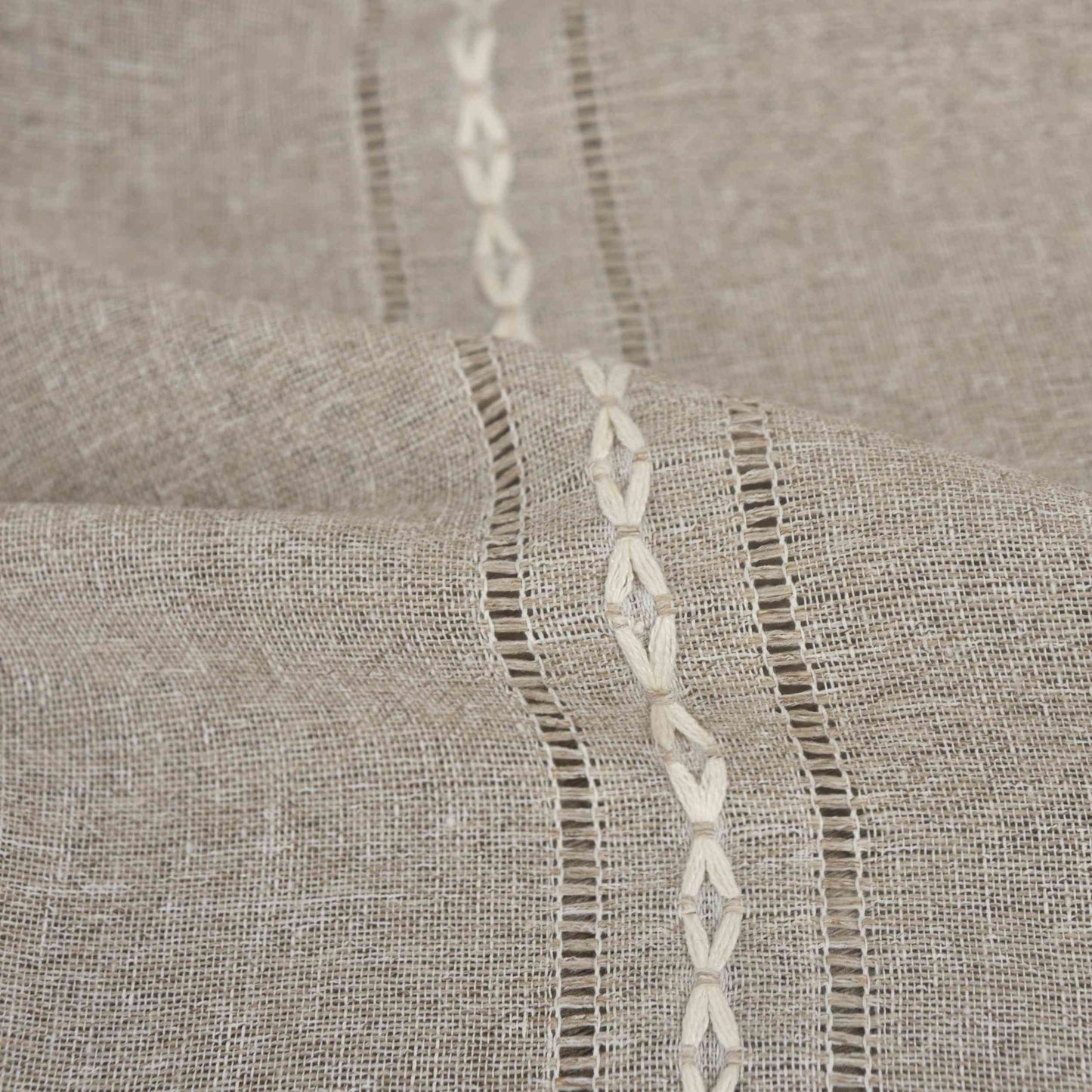 2er Set Halbtransparente Gardinen mit Ösen »Leipzig« Kettenmuster lichtdurchlässig elegante Struktur 202450-2-gardinenbox.de