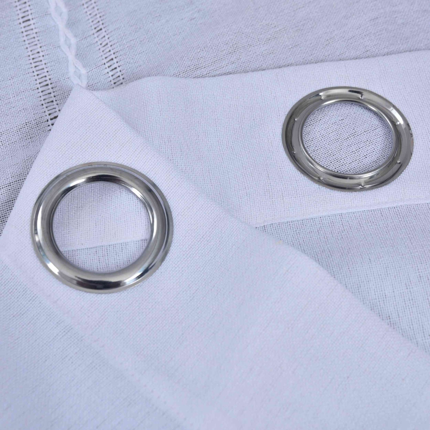 Halbtransparente Gardine mit Ösen »Leipzig« Kettenmuster lichtdurchlässig elegante Struktur 202450-gardinenbox.de