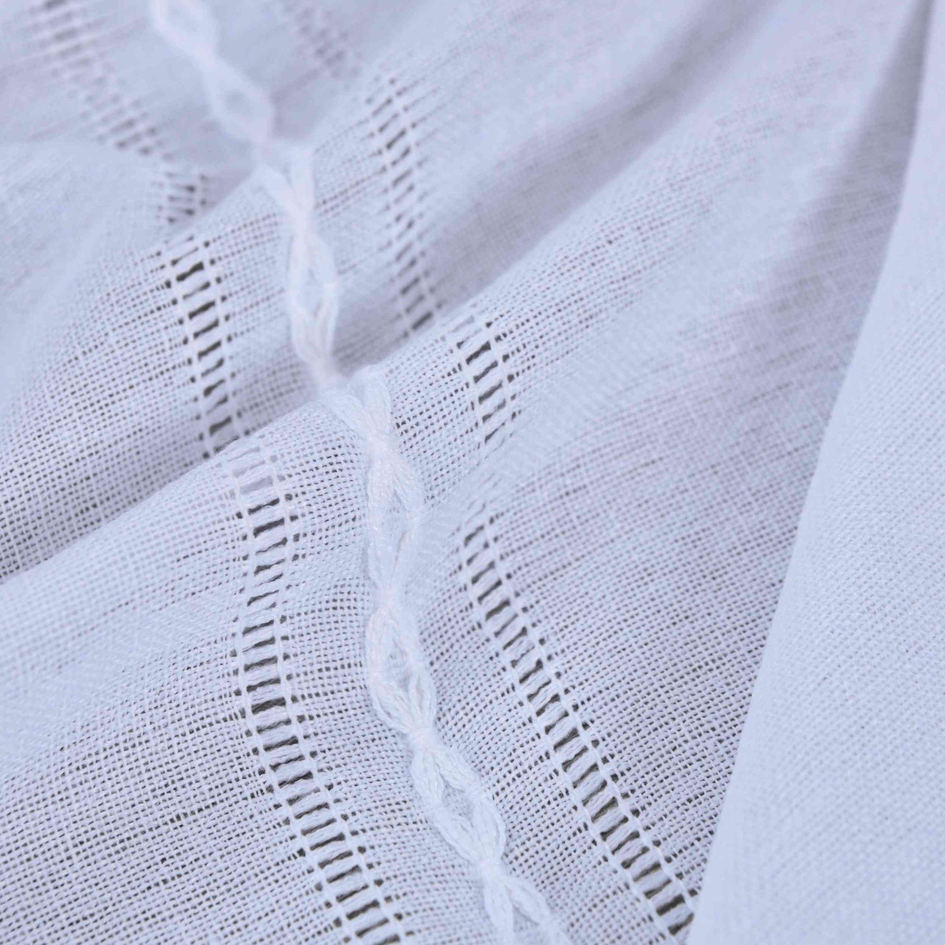 2er Set Halbtransparente Gardinen mit Ösen »Leipzig« Kettenmuster lichtdurchlässig elegante Struktur 202450-2-gardinenbox.de